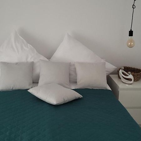 Apartamenty Pod Uwalonym Debem Jezow Sudecki Extérieur photo