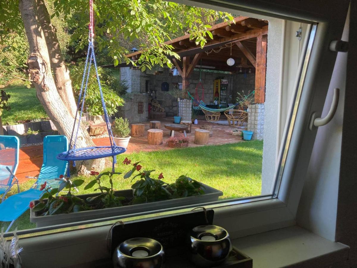 Apartamenty Pod Uwalonym Debem Jezow Sudecki Extérieur photo