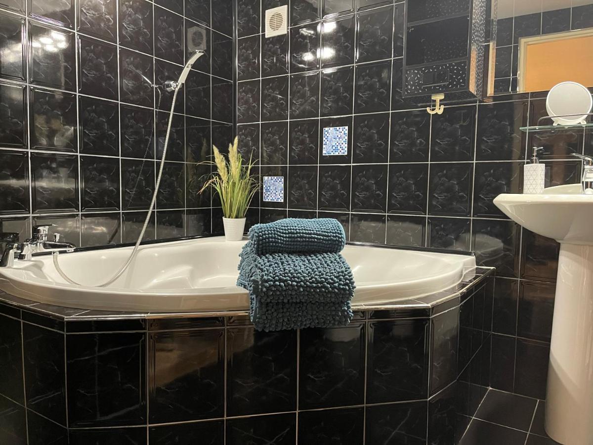 Apartamenty Pod Uwalonym Debem Jezow Sudecki Extérieur photo