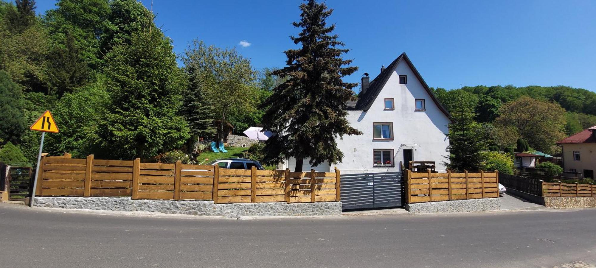 Apartamenty Pod Uwalonym Debem Jezow Sudecki Extérieur photo